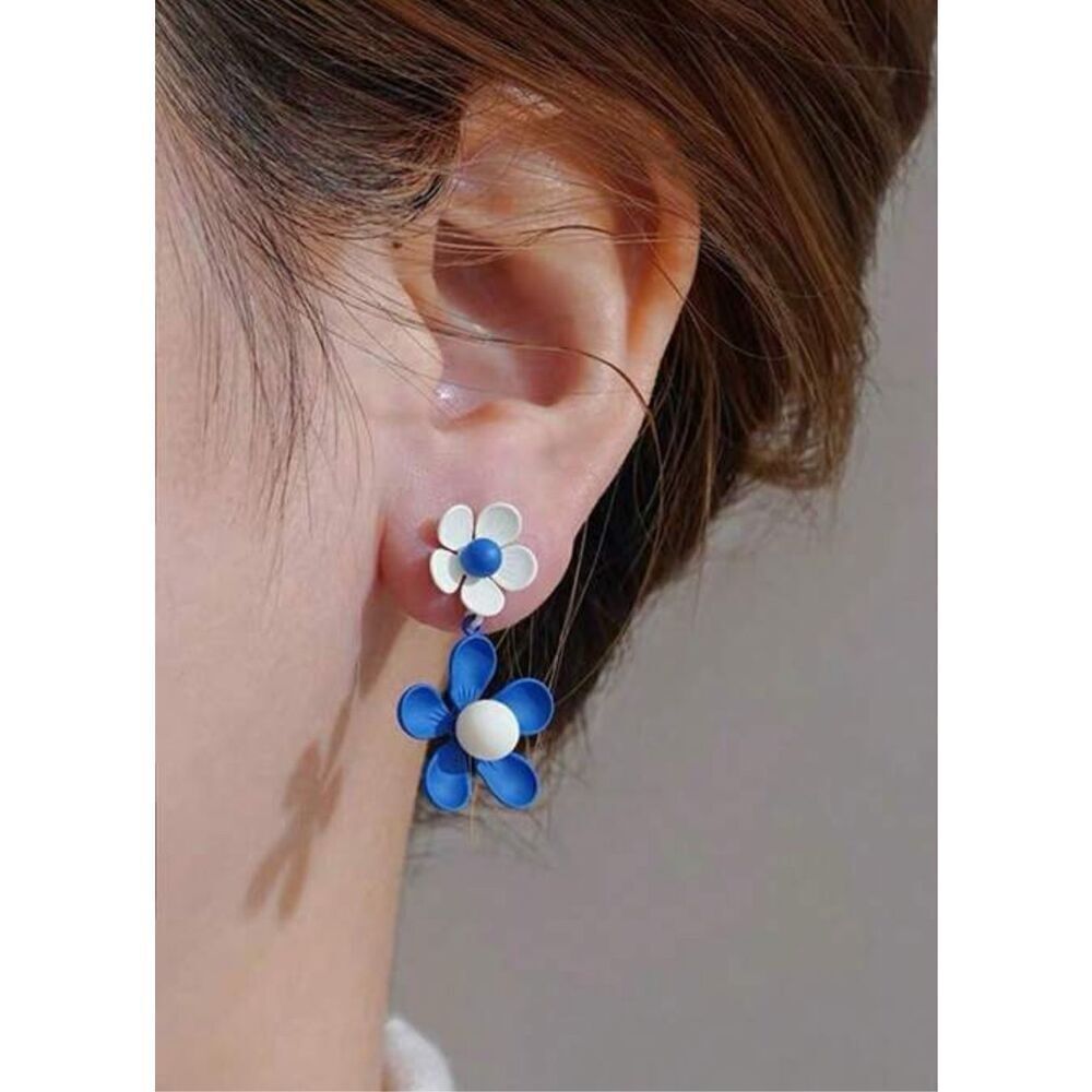 Beautiful Blue Flower Earrings